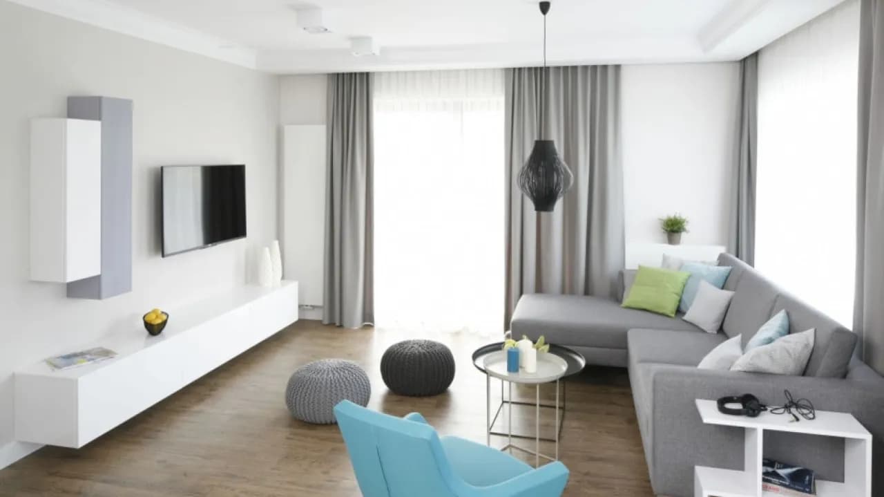 Jak urządzić mały salon, aby zyskać więcej przestrzeni i stylu