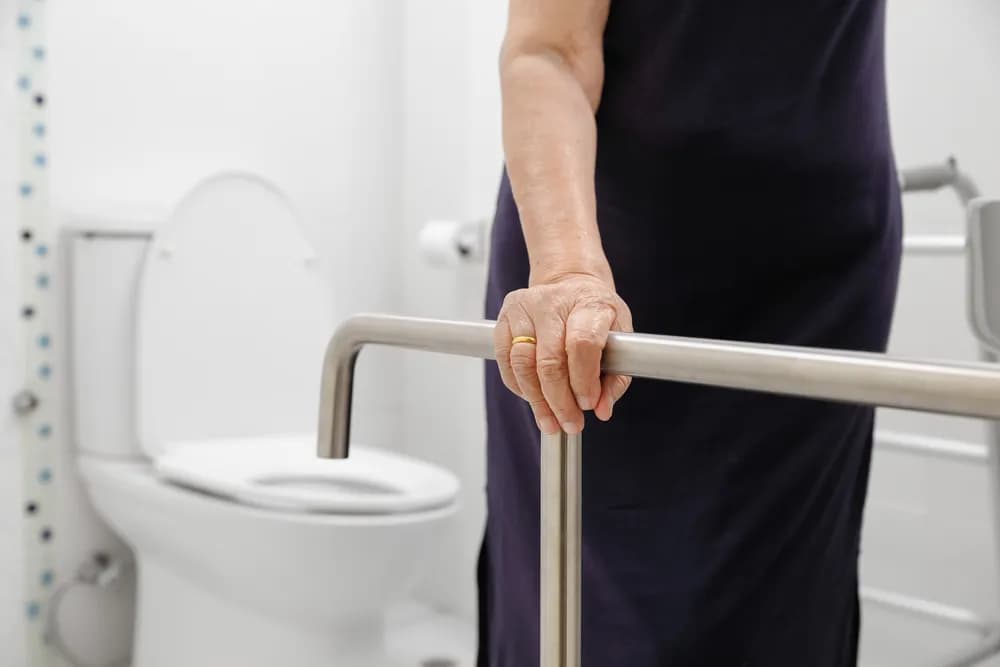 Jak uzyskać dofinansowanie na remont łazienki dla osoby niepełnosprawnej i uniknąć kosztów