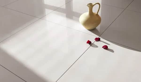 Czym myć gres szkliwiony, aby nie uszkodzić jego powierzchni?